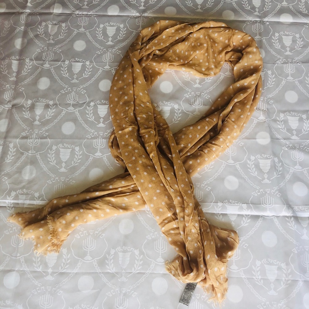 Scarf - Picture 1 of 2